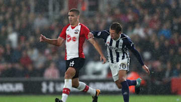 SOUTHAMPTON, ENGLAND - OCTOBER 21: Grzegorz Krychowiak of West Bromwich Albion chases down Oriol Romeu of Southampton during the Premier League match between Southampton and West Bromwich Albion at St Mary's Stadium on October 21, 2017 in Southampton, England. (Photo by Dan Istitene/Getty Images)