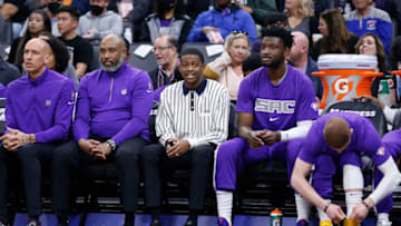 SACRAMENTO, CALIFORNIA - MARCH 20: De'Aaron Fox #5 of the Sacramento Kings looks on during the game against the Phoenix Suns at Golden 1 Center on March 20, 2022 in Sacramento, California. NOTE TO USER: User expressly acknowledges and agrees that, by downloading and/or using this photograph, User is consenting to the terms and conditions of the Getty Images License Agreement. (Photo by Lachlan Cunningham/Getty Images)