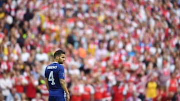 LONDON, ENGLAND - MAY 27: Cesc Fabregas of Chelsea looks dejected after The Emirates FA Cup Final between Arsenal and Chelsea at Wembley Stadium on May 27, 2017 in London, England. (Photo by Laurence Griffiths/Getty Images)