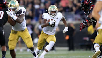 LOUISVILLE, KENTUCKY - SEPTEMBER 02: Jafar Armstrong #8 of the Notre Dame Fighting Irish runs with the ball against the Louisville Cardinals on September 02, 2019 in Louisville, Kentucky. (Photo by Andy Lyons/Getty Images)