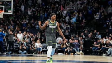 Mandatory Credit: Brace Hemmelgarn-USA TODAY Sports