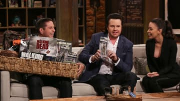 talking-dead-episode-614-eugene-mcdermitt-rosita-serratos-5-935