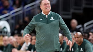 INDIANAPOLIS, INDIANA - NOVEMBER 15: Head coach Tom Izzo of the Michigan State Spartans reacts after a play during the first half in the game against the Kentucky Wildcats during the Champions Classic at Gainbridge Fieldhouse on November 15, 2022 in Indianapolis, Indiana. (Photo by Andy Lyons/Getty Images)