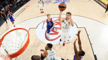 ISTANBUL, TURKEY - OCTOBER 12: Luka Doncic, #7 of Real Madrid in action during the 2017/2018 Turkish Airlines EuroLeague Regular Season Round 1 game between Anadolu Efes Istanbul v Real Madrid at Sinan Erdem Dome on October 12, 2017 in Istanbul, Turkey. (Photo by Aykut Akici/EB via Getty Images)