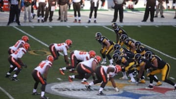 Nov 15, 2015; Pittsburgh, PA, USA; The Cleveland Browns defense lines up against the Pittsburgh Steelers offense during the third quarter at Heinz Field. The Steelers won 30-9. Mandatory Credit: Charles LeClaire-USA TODAY Sports