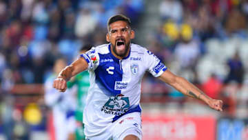 PACHUCA, MEXICO - NOVEMBER 24: Franco Jara of Pachuca celebrates after scoring the first goal of his team during the 17th round match between Pachuca and Leon as part of the Torneo Apertura 2018 Liga MX at Hidalgo Stadium on November 24, 2018 in Pachuca, Mexico. (Photo by Jam Media/Getty Images)