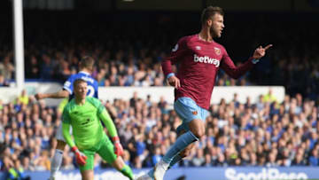 LIVERPOOL, ENGLAND - SEPTEMBER 16: Andriy Yarmolenko of West Ham United celebrates after scoring his team's first goal during the Premier League match between Everton FC and West Ham United at Goodison Park on September 16, 2018 in Liverpool, United Kingdom. (Photo by Stu Forster/Getty Images)