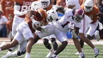 Sep 10, 2022; Austin, Texas, USA; Alabama Crimson Tide running back Jahmyr Gibbs (1) rushes for yards against against the Texas Longhorns during the first half at at Darrell K Royal-Texas Memorial Stadium. Mandatory Credit: Scott Wachter-USA TODAY Sports