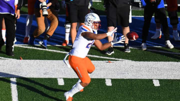 Oct 31, 2020; Colorado Springs, Colorado, USA; Boise State Broncos running back Andrew Van Buren (21) catches a pass against the Air Force Falcons in the first quarter at Falcon Stadium. Mandatory Credit: Ron Chenoy-USA TODAY Sports