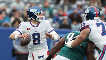 NFL Trade Rumors: New York Giants quarterback Daniel Jones (8) throws the ball against the Philadelphia Eagles during the first quarter at MetLife Stadium. (Vincent Carchietta-USA TODAY Sports)