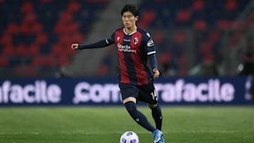 Takehiro Tomiyasu (Photo by Alessandro Sabattini/Getty Images)