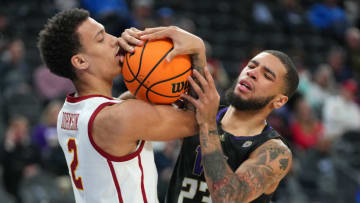 Mandatory Credit: Stephen R. Sylvanie-USA TODAY Sports