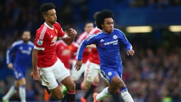 LONDON, ENGLAND - FEBRUARY 07: Cameron Borthwick-Jackson of Manchester United closes down Willian of Chelsea during the Barclays Premier League match between Chelsea and Manchester United at Stamford Bridge on February 7, 2016 in London, England. (Photo by Paul Gilham/Getty Images)