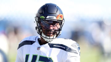 ORCHARD PARK, NEW YORK - NOVEMBER 08: Carlos Dunlap II #43 of the Seattle Seahawks warms up before a game against the Buffalo Bills at Bills Stadium on November 08, 2020 in Orchard Park, New York. (Photo by Bryan Bennett/Getty Images)