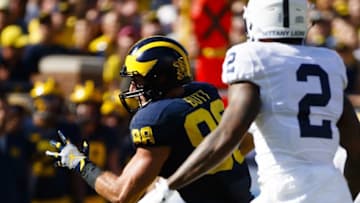Sep 24, 2016; Ann Arbor, MI, USA; Michigan Wolverines tight end Jake Butt (88) runs the ball in the first quarter against the Penn State Nittany Lions at Michigan Stadium. Mandatory Credit: Rick Osentoski-USA TODAY Sports