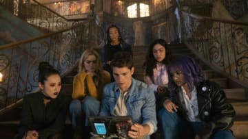 Marvel's Runaways -- "Lord of Lies" - Episode 303 -- The Runaways become suspicious of one another with a traitor among them. Catherine takes responsibility for her past. Leslie seeks help protecting the child growing inside her. Nico (Lyrica Okano), Karolina (Virginia Gardner), Xavin (Clarissa Thibeaux), Chase (Gregg Sulkin), Molly (Allegra Acosta) and Gert (Ariela Barer), shown. (Photo by: Michael Desmond/Hulu)