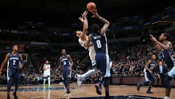 MINNEAPOLIS, MN - APRIL 9: Derrick Rose #25 of the Minnesota Timberwolves shoots the ball against the Memphis Grizzlies on April 9, 2018 at Target Center in Minneapolis, Minnesota. NOTE TO USER: User expressly acknowledges and agrees that, by downloading and or using this Photograph, user is consenting to the terms and conditions of the Getty Images License Agreement. Mandatory Copyright Notice: Copyright 2018 NBAE (Photo by David Sherman/NBAE via Getty Images)