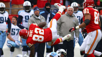 KANSAS CITY, MO - DECEMBER 26: Wide receiver Dwayne Bowe #82 of the Kansas City Chiefs dives in a game against the Tennessee Titans at Arrowhead Stadium on December 26, 2010 in Kansas City, Missouri. The Chiefs won 34-14. (Photo by Tim Umphrey/Getty Images)