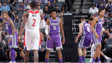 SACRAMENTO, CA - OCTOBER 29: De'Aaron Fox