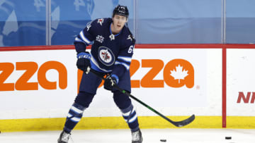 Winnipeg Jets, Logan Stanley (64). Mandatory Credit: James Carey Lauder-USA TODAY Sports