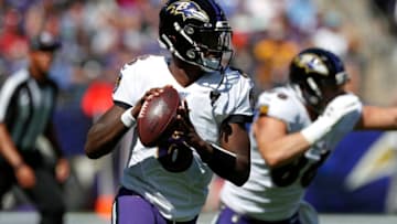 BALTIMORE, MARYLAND - SEPTEMBER 15: quarterback Lamar Jackson #8 of the Baltimore Ravens looks to throw the ball against the Arizona Cardinals during the first half at M&T Bank Stadium on September 15, 2019 in Baltimore, Maryland. (Photo by Todd Olszewski/Getty Images)