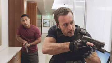 "Kau ka 'ÃÂnohi ali'i i luna" -- Junior and Adam back up McGarrett when a bank heist in progress forces Steve to make a potentially heartbreaking mistake. Also, Adam is forced to face an empty home without Kono, on HAWAII FIVE-0, Friday, Nov. 17 (9:00-10:00 PM, ET/PT) on the CBS Television Network. Pictured left to right: Beulah Koale as Junior Reigns and Alex O'Loughlin as Steve McGarrett. Photo: Norman Shapiro/CBS ÃÂ©2017 CBS Broadcasting, Inc. All Rights Reserved ("Kau ka 'ÃÂnohi ali'i i luna" is Hawaiian for "The Royal Eyes Rest Above")