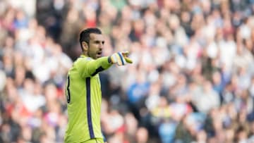 MADRID, SPAIN - FEBRUARY 18: Goalkeeper Diego Lopez of RCD Espanyol during the match Real Madrid vs RCD Espanyol, a La Liga match at the Santiago Bernabeu Stadium on 18 February 2017 in Madrid, Spain. (Photo by Power Sport Images/Getty Images)