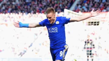 SUNDERLAND, UNITED KINGDOM - APRIL 10: Jamie Vardy of Leicester City celebrates as he scores their first goal during the Barclays Premier League match between Sunderland and Leicester City at the Stadium of Light on April 10, 2016 in Sunderland, England. (Photo by Michael Regan/Getty Images)