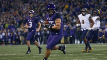 SEATTLE, WA - OCTOBER 07: Fullback Mike Petroff