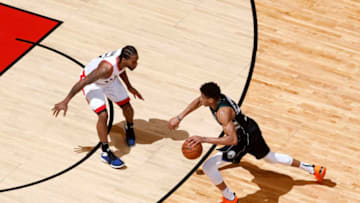 TORONTO, CANADA - MAY 25: Kawhi Leonard #2 of the Toronto Raptors defends Giannis Antetokounmpo #34 of the Milwaukee Bucks during Game Six of the Eastern Conference Finals on May 25, 2019 at Scotiabank Arena in Toronto, Ontario, Canada. NOTE TO USER: User expressly acknowledges and agrees that, by downloading and/or using this photograph, user is consenting to the terms and conditions of the Getty Images License Agreement. Mandatory Copyright Notice: Copyright 2019 NBAE (Photo by Mark Blinch/NBAE via Getty Images)