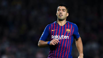 BARCELONA, SPAIN - OCTOBER 24: Luis Suarez of FC Barcelona looks on during the Group B match of the UEFA Champions League between FC Barcelona and FC Internazionale at Camp Nou on October 24, 2018 in Barcelona, Spain. (Photo by David Ramos/Getty Images)