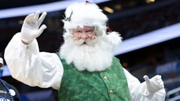 Santa Clause looks on prior to the game between the Orlando Magic and the New Orleans Pelicans (Photo by Douglas P. DeFelice/Getty Images)