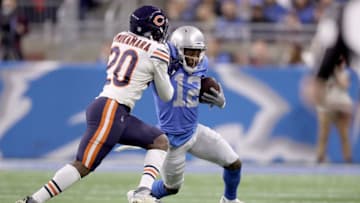 DETROIT, MI - NOVEMBER 22: Wide receiver Bruce Ellington #12 of the Detroit Lions fights for yardage against Prince Amukamara #20 of the Chicago Bears during the first quarter at Ford Field on November 22, 2018 in Detroit, Michigan. (Photo by Leon Halip/Getty Images)
