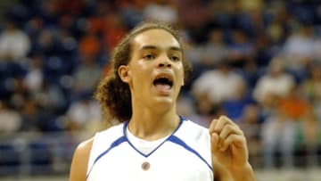 Joakim Noah (Photo by A. Messerschmidt/Getty Images)
