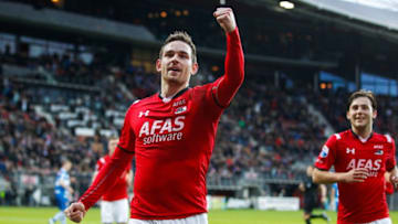 (L-R) Vincent Janssen of AZ Alkmaar, Joris van Overeem of AZ Alkmaar during the Dutch Eredivisie match between AZ and PEC Zwolle at the AFAS stadium on april 16, 2016 in Alkmaar, the Netherlands(Photo by VI Images via Getty Images)