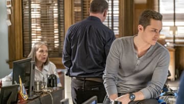 CHICAGO P.D. -- "Emotional Proximity" Episode 417 -- Pictured: Jesse Lee Soffer as Jay Halstead -- (Photo by: Matt Dinerstein/NBC)