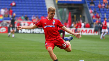 HARRISON, NJ - JUNE 23: FC Dallas midfielder Paxton Pomykal (19) during warm ups prior to the Major League Soccer game between the New York Red Bulls and FC Dallas on June 23, 2018, at Red Bull Arena in Harrison, NJ. (Photo by Rich Graessle/Icon Sportswire via Getty Images)