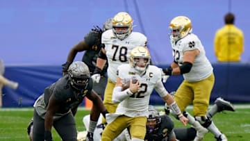 Ian Book #12 of the Notre Dame Fighting Irish (Photo by Justin Berl/Getty Images)