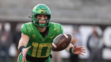 In announcing his return to Oregon for the 2023 season, did quarterback Bo Nix take a shot at Auburn football fans in the process? Mandatory Credit: Statesman Journal