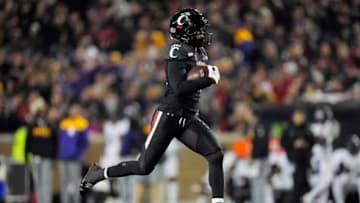 Cincinnati Bearcats wide receiver Tyler Scott against East Carolina Pirates at Nippert Stadium. The Enquirer.