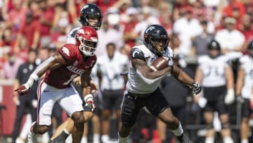 Cincinnati Bearcats running back Corey Kiner during game against the Arkansas Razorbacks.