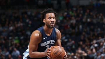 MINNEAPOLIS, MN - MARCH 26: Wayne Selden #7 of the Memphis Grizzlies shoots a free throw during the game against the Minnesota Timberwolves on March 26, 2018 at Target Center in Minneapolis, Minnesota. NOTE TO USER: User expressly acknowledges and agrees that, by downloading and or using this Photograph, user is consenting to the terms and conditions of the Getty Images License Agreement. Mandatory Copyright Notice: Copyright 2018 NBAE (Photo by David Sherman/NBAE via Getty Images)