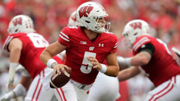 Wisconsin Badgers quarterback Graham Mertz (5) looks to pass against Washington State during their football game Saturday, September 10, 2022, at Camp Randall in Madison, Wis.Mjs Apc Badgersvswash 0910220430djp