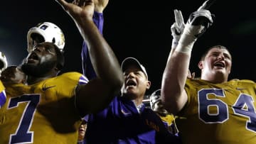 BATON ROUGE, LA - SEPTEMBER 17: Head coach Les Miles of the LSU Tigers Leonard Fournette