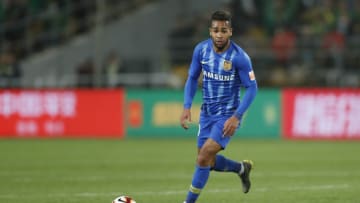 BEIJING, CHINA - APRIL 05: Alex Teixeira #10 of Jiangsu Suning in action during the 2019 China Super League between Beijing Guoan and Jiangsu Suning at Workers Stadium on April 5, 2019 in Beijing, China. (Photo by Fred Lee/Getty Images)
