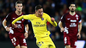 METZ, FRANCE - SEPTEMBER 08: Julian Draxler of Paris Saint-Germain Football Club or PSG in action during the Ligue 1 match between Metz and Paris Saint Germain or PSG held at Stade Saint-Symphorien on September 8, 2017 in Metz, France. (Photo by Dean Mouhtaropoulos/Getty Images)