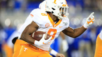 LEXINGTON, KENTUCKY - NOVEMBER 09: Ty Chandler #8 of the Tennessee Volunteers runs with the ball against the Kentucky Wildcats at Commonwealth Stadium on November 09, 2019 in Lexington, Kentucky. (Photo by Andy Lyons/Getty Images)