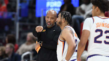 Phoenix Suns head coach Monty Williams talks with forward Ish Wainwright (12) during the fourth quarter against the Detroit Pistons Credit: Lon Horwedel-USA TODAY Sports