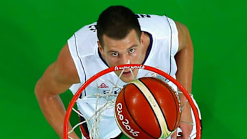 RIO DE JANEIRO, BRAZIL - AUGUST 08: Nemanja Nedovic #11 of Serbia watches the ball during the Men's Basketball preliminary round Pool A game against Australia on Day 3 of the Rio 2016 Olympic Games at the Carioca Arena 1 on August 8, 2016 in Rio de Janeiro, Brazil. (Photo by Pool/Getty Images)