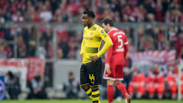 MUNICH, GERMANY - MARCH 31: Michy Batshuayi of Borussia Dortmund looks dejected during the Bundesliga match between FC Bayern Muenchen and Borussia Dortmund at Allianz Arena on March 31, 2018 in Munich, Germany. (Photo by Boris Streubel/Getty Images)